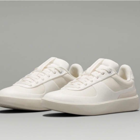 Lululemon Women's Cityverse Sneaker - size 6 - Picture 1 of 4